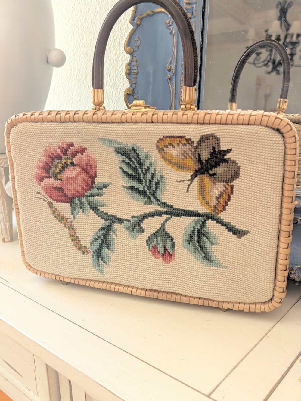 Vintage Floral Needlepoint rattan Top-Handle Purse